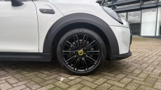 MINI Hatchback 135kW Cooper S Level 2 33kWh 3dr Auto Electric Hatchback